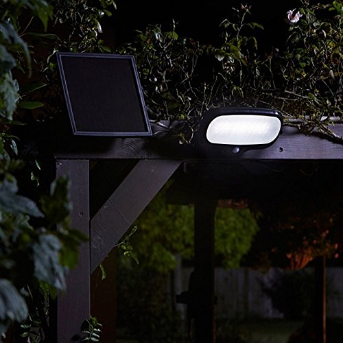 Smart Garden PIR 500L Solar Floodlight – 500 Lumen Motion Sensor Light