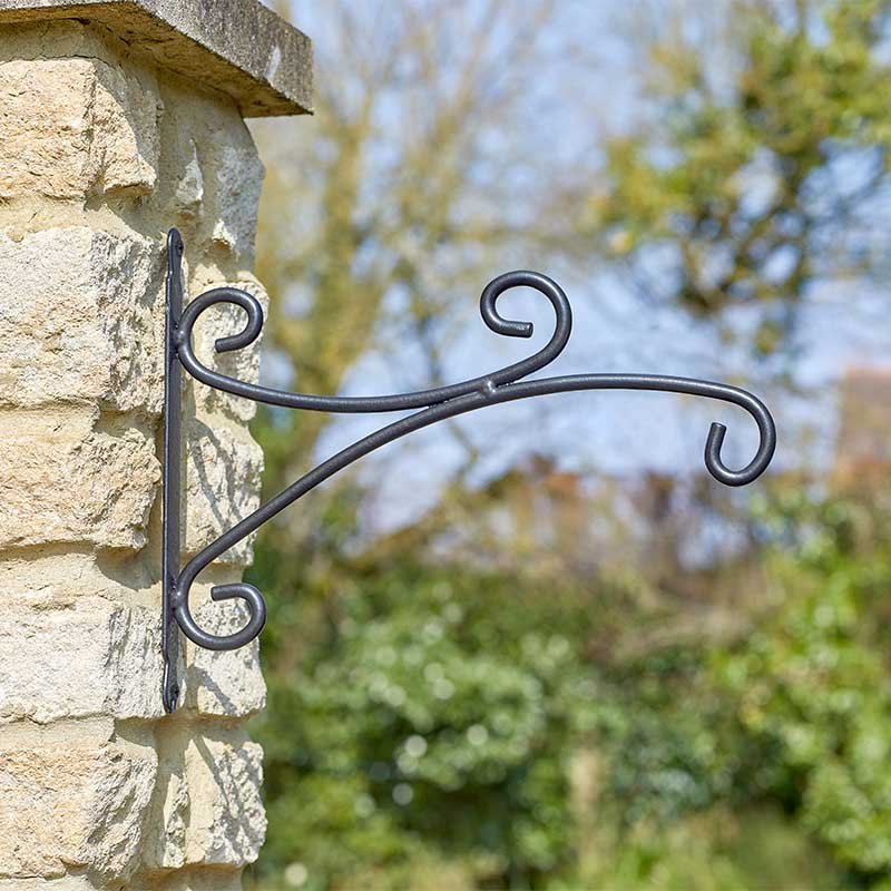Smart Garden Forth Bracket 16/18in - Rustproof Hanging Basket Wall Bracket