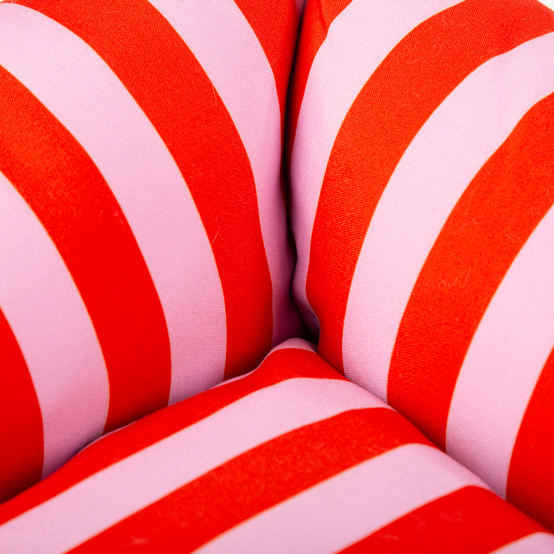 Scruffs Amalfi Box Bed Extra Large Pink Stripe 90 x 70 x 22 cm