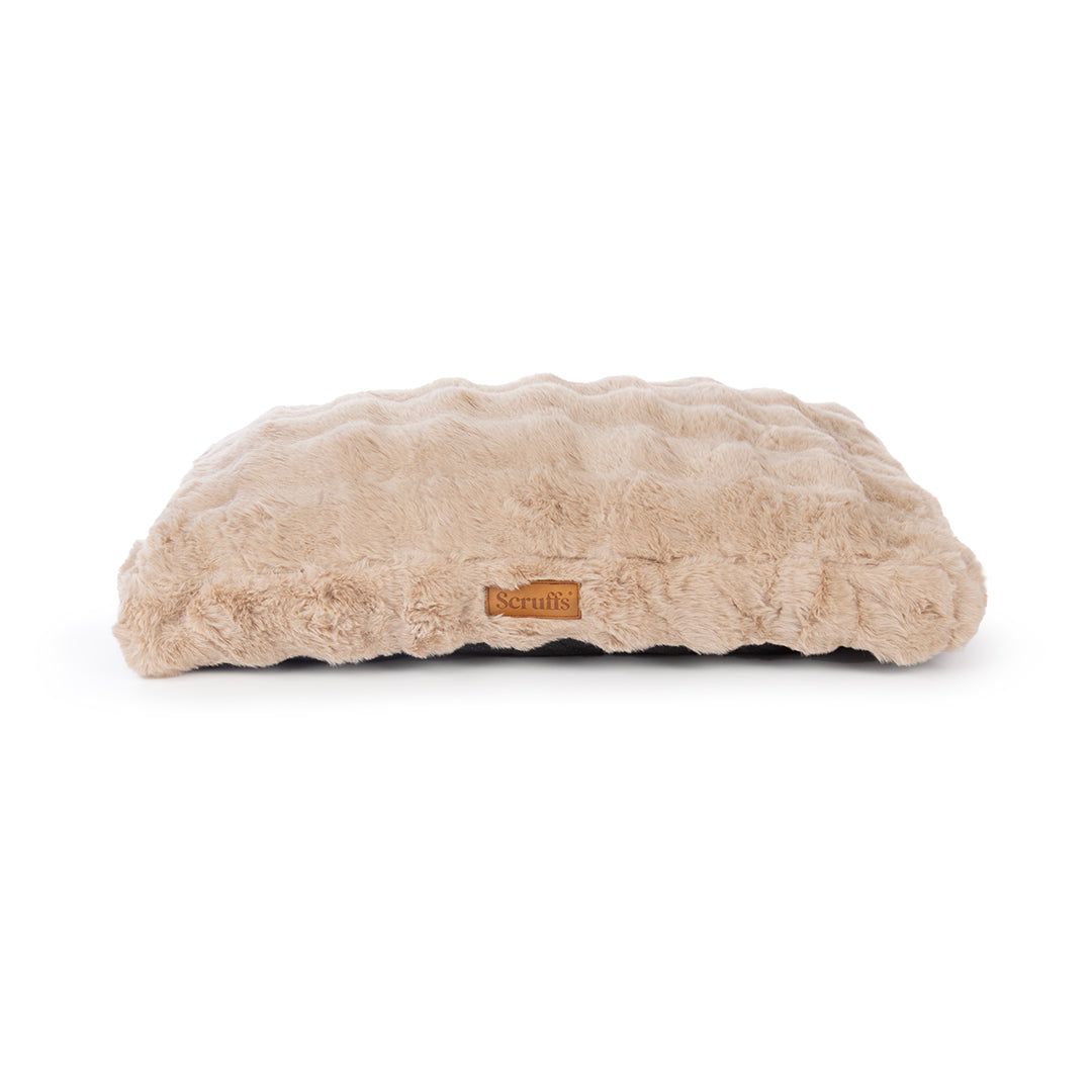 Scruffs Alpine Mattress Champagne XL Luxury Dog Bed, Thick Faux Fur, 100% Recycled Fill, Non-Slip Base, Machine Washable