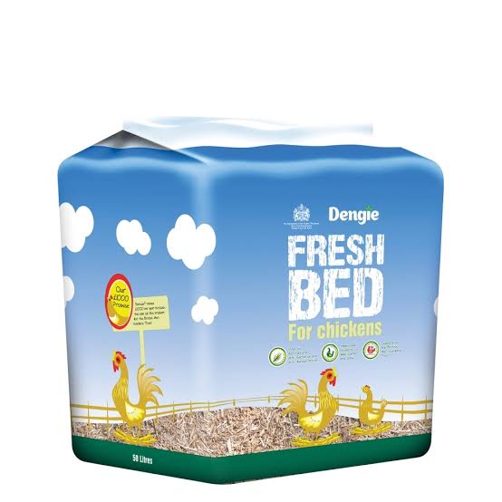 Dengie Fresh Bed Chopped Straw Chicken Hen Poultry Bedding 50 Litre